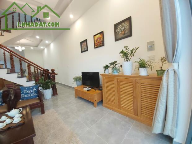 Chính chủ cần bán căn góc hẻm 49 Nguyễn Đình Quân, P5, thành phố Đà Lạt - 2