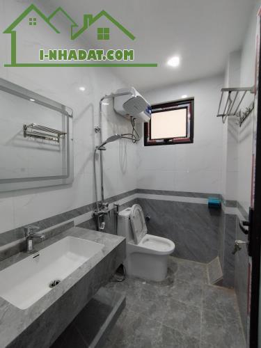 Cần Bán Gấp Nhà Mới Xây Full NT Ở Vạn Phúc,ÔTô Đỗ Cách Nhà Gần 20M.Gía 7.45Tỷ CóTL