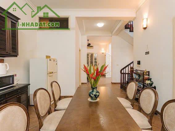 BÁN BIỆT THỰ TÂY HỒ - DIỆN TÍCH KHỦNG - NGÕ BA GÁC PHI