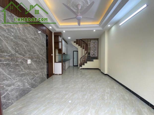 Oto Đỗ  Cửa Nhà - Nhà Mới Tinh - 35m x 5 Tầng - P. Đàm Quang Trung - Giá 6,39 Tỷ
