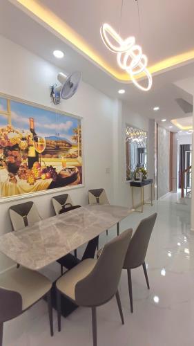 Bán Nhà Ngay Chợ Bình Tân, thuận lợi cho việc kinh doanh buôn bán - 1