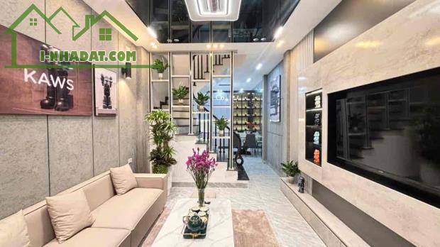 Nhà cực hiếm khu Nguyễn Khang - full nội thất - 4 tầng