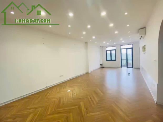Cho thuê nhà mặt phố Mạc Thái Tông 4 tầng 1 hầm 100m2 thang máy thông sàn ô tô vào, KD tốt - 2