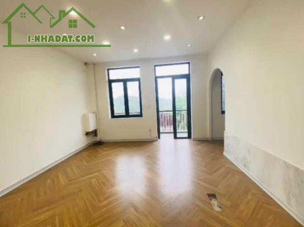 Cho thuê nhà mặt phố Mạc Thái Tông 4 tầng 1 hầm 100m2 thang máy thông sàn ô tô vào, KD tốt - 3