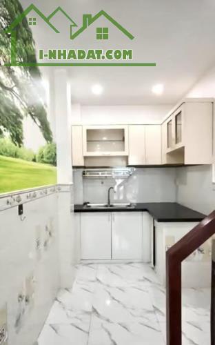 Thống Nhất P11 Gò Vấp - HẺM XE HƠI - Nhà Nhỏ Xinh Xắn 2 Tầng - Giá Chỉ 3 Tỷ 85 TL - 2