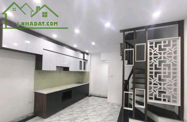 Bán nhà Ngô Quyền. Hà Đông DT47m x 5T. Mặt tiền 4m. Giá 9 tỷ.  💥 Vị trí đắc địa - 2