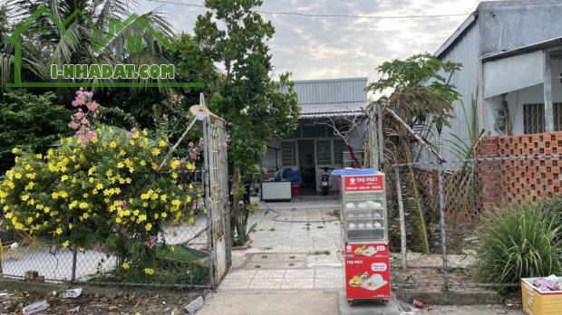 CHÍNH CHỦ CẦN BÁN LÔ GÓC 2 MẶT TIỀN TẶNG NHÀ CẤP 4 TẠI XÃ THẠNH LỘC - CHÂU THÀNH - KIÊN - 1