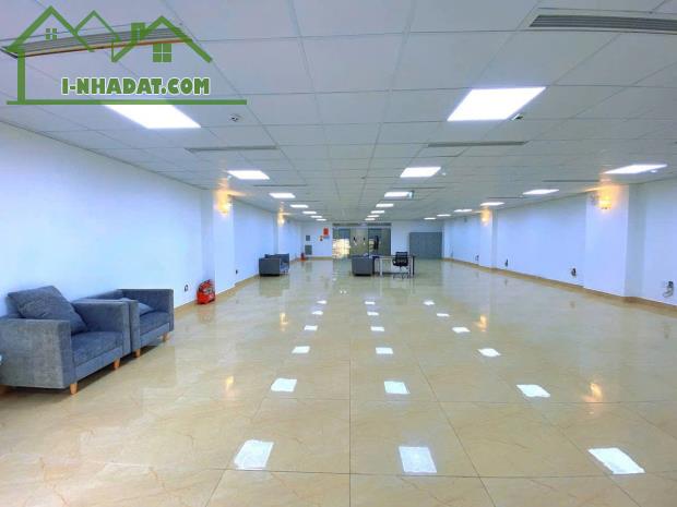 Tòa Văn Phòng Siêu Hiếm Phố Trần Thái Tông 170m2 Mt10m 9 Tầng Có Hầm Giá Đầu Tư 620tr/m2 - 1