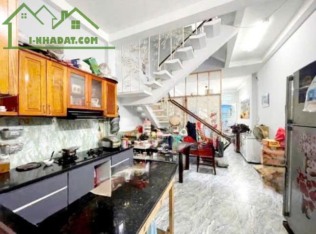 BÁN NHÀ MẶT TIỀN HẺM XE TẢI - ÂU DƯƠNG LÂN – Q.8- 4.1x14m NHỈNH 8 TỶ- HOÀN CÔNG ĐỦ 3 TẦNG - 2