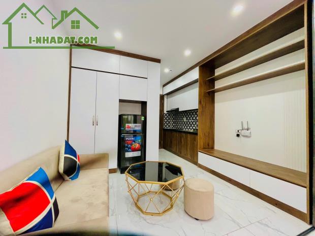 🏠 TÒA NHÀ DÒNG TIÊN - THU 100TR/TH - GẦN NGÃ 5 Ô CHỢ DỪA - 8 TẦNG - 18 PHÒNG - 15.9 TỶ - 2