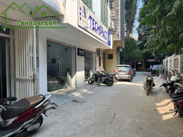 Cần bán nhà gấp e mặt phố Hoàng Cầu  50m  4 tầng 3.9mt  15.2 tỷ Đống Đa kinh doanh, vỉa hè - 1