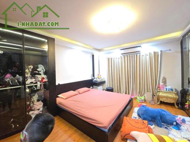 Bán nhà Phố Thạch Bàn. Ô tô đỗ cổng, Đi bộ ra chợ, 500m ra Aeon Long Biên. Lh 0965858116 - 4