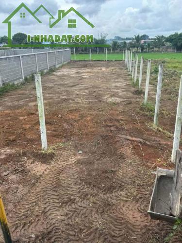 GỬI BÁN LÔ ĐẤT GÓC 2 MẶT TIỀN ĐƯỜNG NHỰA THỊ TRẤN LONG HẢI - 1