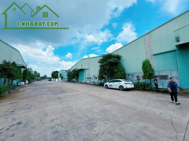 Cho thuê xưởng 4700m2 trong cụm KCN Tam Phước, Biên Hòa, giá thuê 245tr/tháng.