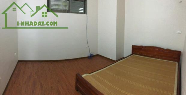 Siêu rẻ, căn hộ tầng trung tòa CT5 Xa La 72m2, 2PN, sổ đỏ, giá 3,15 tỷ, full NT đẹp. LH 03 - 1