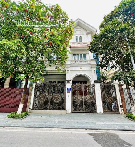 Biệt thự nhà vườn Nhân Chính, Thanh Xuân, 141m2, 70 tỷ