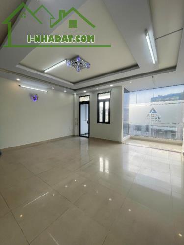 BÁN NHÀ MT KHU VIP TÊN LỬA BÌNH TRỊ ĐÔNG B 124M2 ĐƯỜNG 12M 3 TẦNG GIÁ RẺ BẤT NGỜ - 1