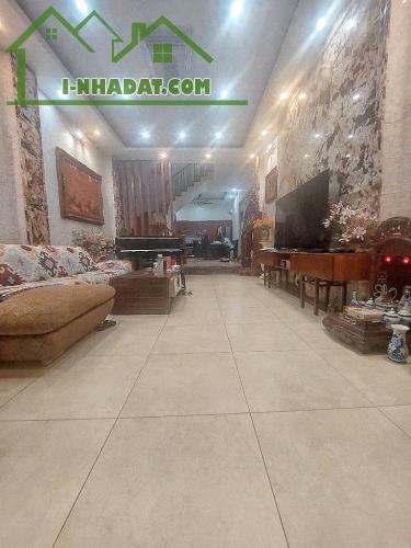 Bán Nhà  Lê Trọng Tấn - Thanh Xuân, 100m2, Mt 5m, 28 Tỷ, Phân Lô, Sân Vườn
