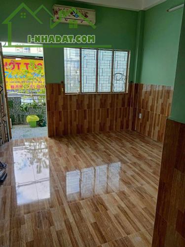 MẶT TIỀN LÝ THƯỜNG KIỆT – SÁT CHỢ GÒ VẤP,  TRƯỜNG CN4 - 28M2 3 TẦNG - SỔ VUÔNG HC ĐỦ - - 1