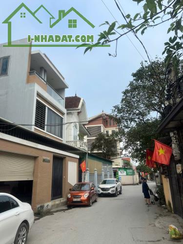 Lô góc 192m2 mặt đường Văn Đức Giai, Hưng Bình, TP Vinh - 3