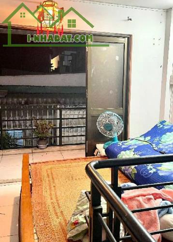 NHÀ TRUNG TÂM QUẬN  CÁCH MẶT TIỀN NGUYỄN THỊ THẬP CHỈ 15M - HẺM THÔNG GIÁ 3,5 T - 1