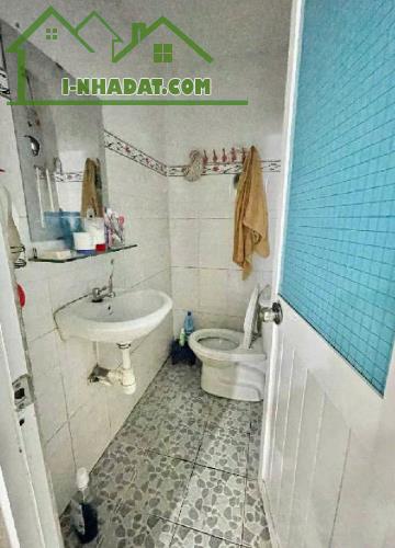 NHÀ TRUNG TÂM QUẬN  CÁCH MẶT TIỀN NGUYỄN THỊ THẬP CHỈ 15M - HẺM THÔNG GIÁ 3,5 T - 2