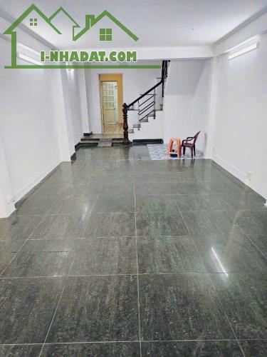 Cho thuê nhà 4 Tầng, 5Pn Mặt tiền đường Tân Sơn Nhì, Tân Phú - 2
