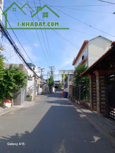 NHÀ GIÁ RẺ, PHAN VĂN HỚN QUẬN 12, 100M2 NGANG 5M, HẺM XE HƠI ĐẬU CỬA CHỈ 5 TỶ 600