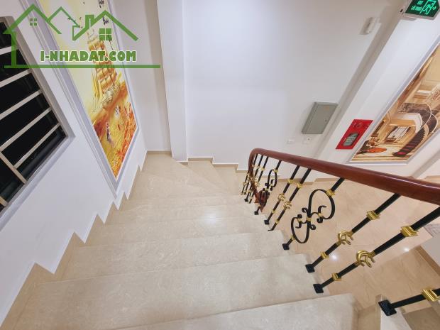 Bán nhà phố Nguyễn Trãi kinh doanh ô tô tránh 46m2 5 tầng - 2