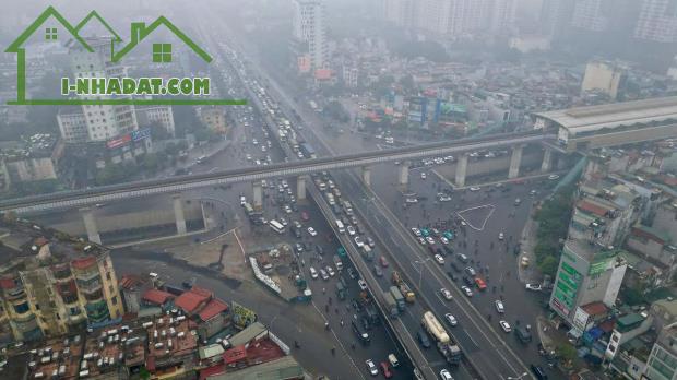 Bán đất tặng nhà Phố Nguyễn Trãi,DT60M2, MT4.5m, Ngõ thông ô tô vào đất nhỉnh 6 tỷ - 2