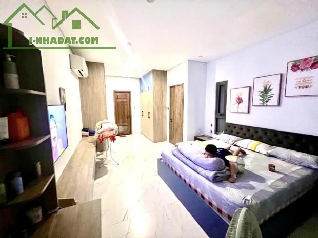 Ở NGAY! Bán Nhà Đẹp 4 Tầng Xe Hơi Thông Cao Thắng, 43m2, 8.1 Tỷ TL - 1