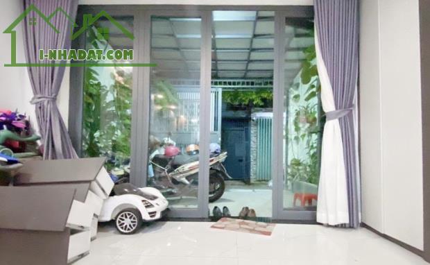 Bán Gấp Nhà Đẹp Nở Hậu 4m x 25m,3Pn Trần Xuân Soạn ,Q.7 ,Nhĩnh 9 Tỷ.