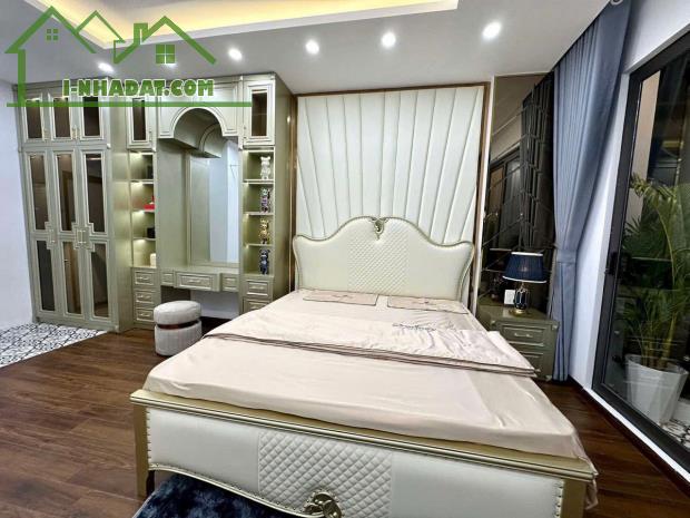 Hạ giá nhà lần 2,Bán gấp  nhà Pháo Đài Láng 45m2,6 tầng,MT5M giá nhỉnh 10 tỷ,ĐỐNG ĐA