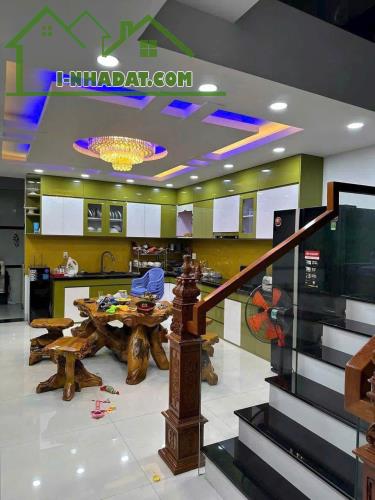 Hạ giá nhà lần 2,Bán gấp  nhà Pháo Đài Láng 45m2,6 tầng,MT5M giá nhỉnh 10 tỷ,ĐỐNG ĐA - 1
