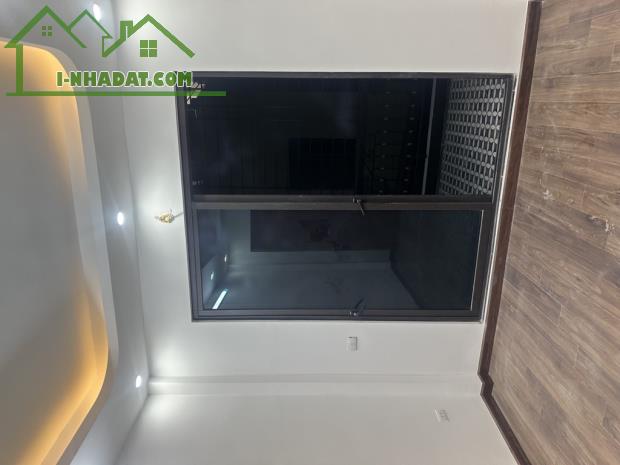 Trung tân đống đa , nhà xây mới , dt 50m2  x 5 tầng , 8 ngủ vệ sinh kép kín , giá 7.5tỷ - 4