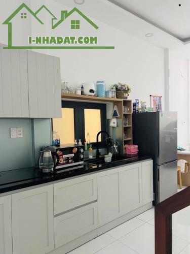 Bán nhà mới đẹp lung linh ở ngay khu Đường số P5, Q.8, XH ngủ nhà, 53m2, SHR, chỉ 7 Tỷ. - 2