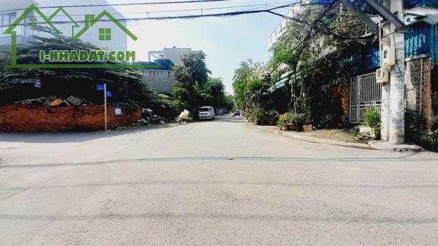 MẶT TIỀN 5 TẦNG- GẦN CHỢ CÂY XOÀI

6M NGANG - 12 PHÒNG - D TIỀN 55TR/ THÁNG