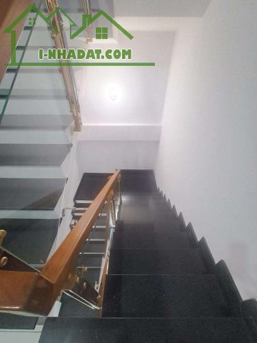 Bán nhà Thạnh Xuân 25, hẻm 11m có vỉa hè, gần mt Tô Ngọc Vân, giá 6,45ty