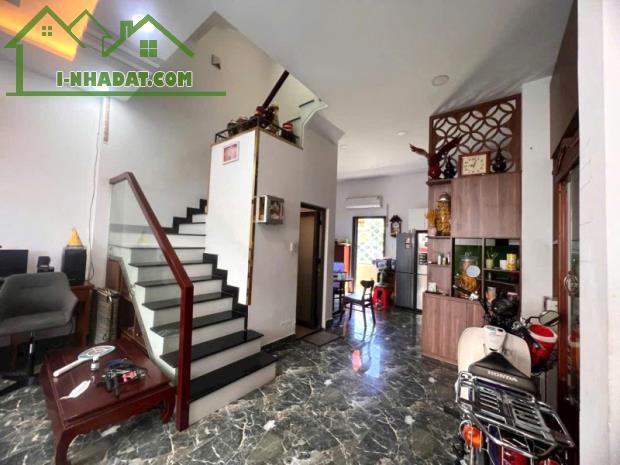 Bán Nhà 3 Tầng Mới Đẹp Hẻm Xe Hơi 56m2_5.3*10.5 Gần Vincom Lê Văn Việt  Chỉ 6.3 tỷ Hiếm Có - 3