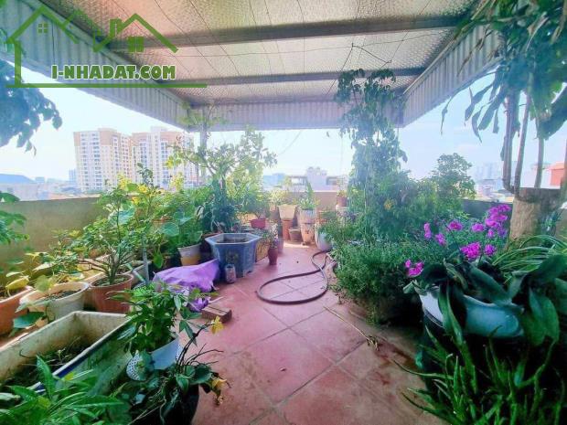 Bán nhà Đại La, DT 76m2, MT 6m, 10,3 tỷ, Lh: 0984417892.