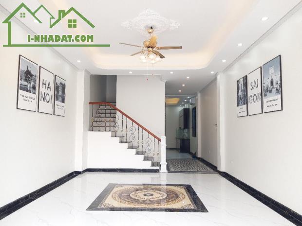 Bán nhà Ngọc Thụy, Long Biên, ngõ ô tô tránh, 2 thoáng, view hồ, ch thang máy, 6 tầng, 45m