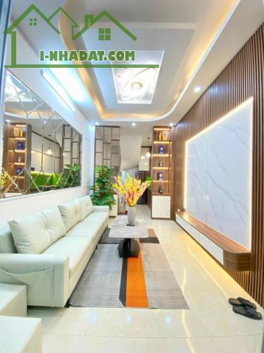 BÁN NHÀ KIM GIANG- THANH LIỆT, 180 M2, 4 TẦNG, MT 6 M, GIÁ 16,8 TỶ.