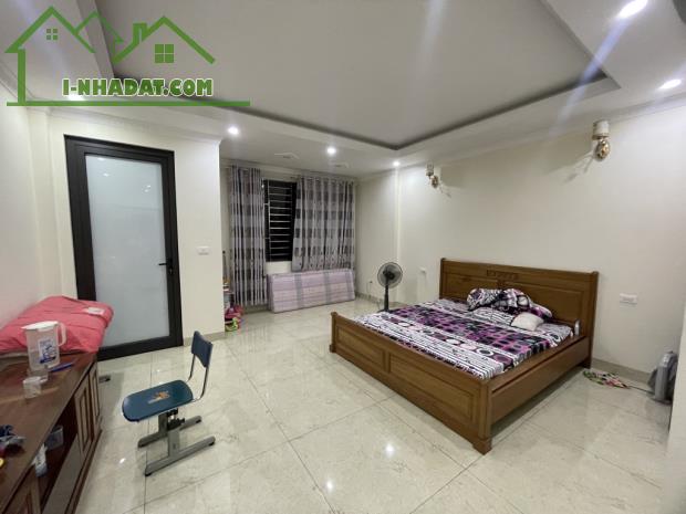 Nhà 5 tầng Dân xây Giang Biên, ô tô tránh, gần hồ, ô chờ thang máy 90m, MT 5m, nhỉnh 15tỷ - 2