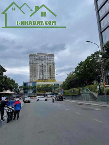 Bán nhà  Cấp 4, Mặt tiền đường mới mở D1 - Nguyễn Văn Thương, 6.8x14m, tiện xây, 20.9 tỷ - 2