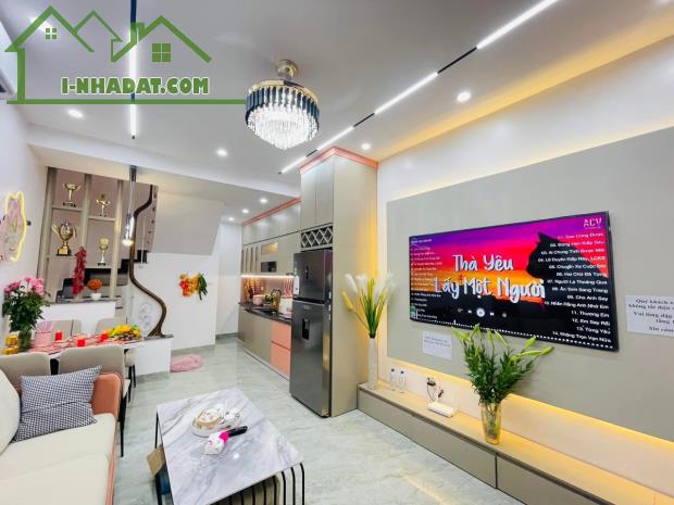 MẶT NGÕ HỒNG MAI - 20M RA PHỐ - ÔTÔ  ĐỖ CỬA - FULL NỘI THẤT XỊN SÒ - GIÁ 5.66TỶ - 1