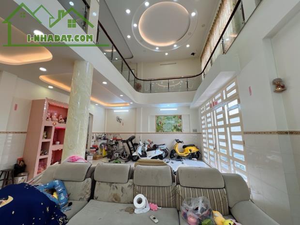 Bán nhà MT Dương Khuê, P. Hiệp Tân, Q. Tân Phú - 230m2 (10x24m) - 31 Tỷ