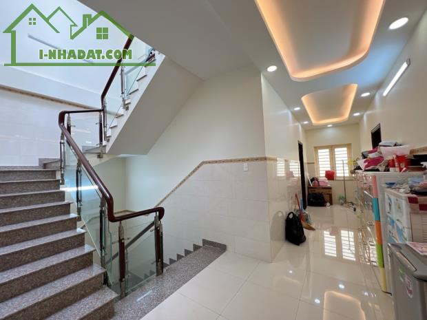 Bán nhà MT Dương Khuê, P. Hiệp Tân, Q. Tân Phú - 230m2 (10x24m) - 31 Tỷ - 3
