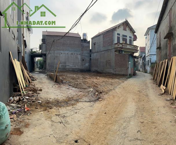 Dành cho cá mập tìm hàng phân lô -Lô góc 160m full thổ làn 2 QL6- giáp KCN Đông Phú Yên - 2