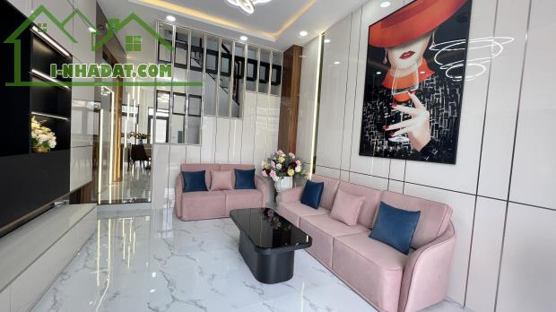 Giảm giá mạnh chiết khấu thả ga bán lỗ căn nhà ngay mặt tiền đường Hồ Văn Long - 1