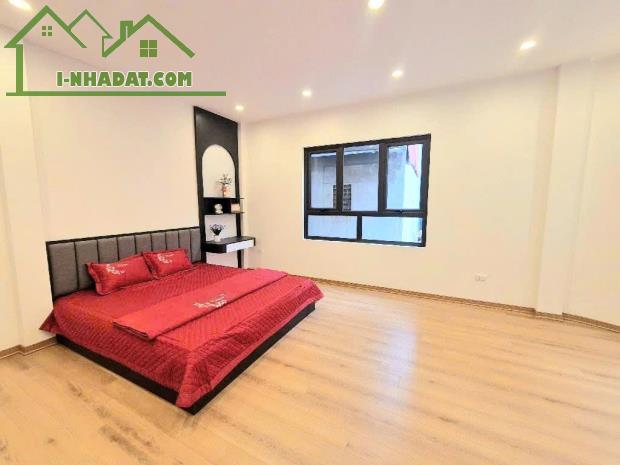 NHÀ ĐẸP PHỐ MINH KHAI - 33M 5 TẦNG 3 NGỦ GIÁ CHÀO 7,7 TỶ - 2